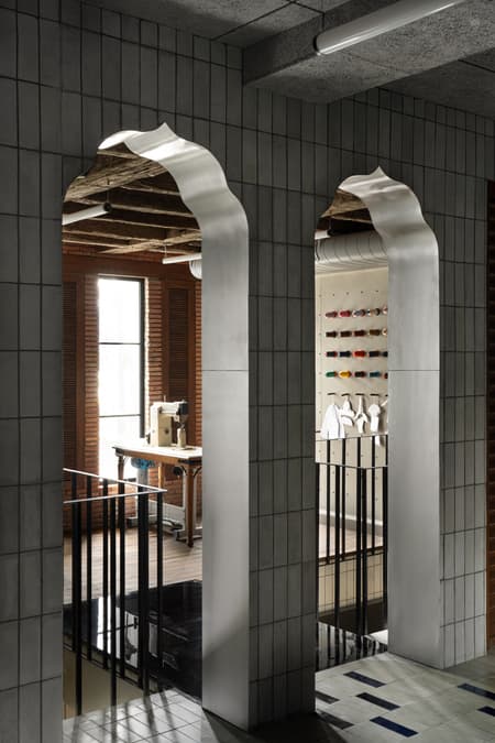 Gully Labs Sneaker Store